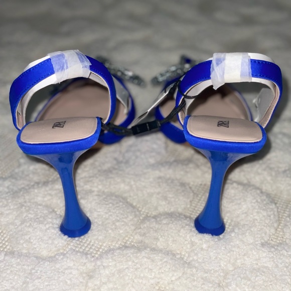 EMBELLISHED BOW HEELED SLINGBACKS - Picture 12 of 13